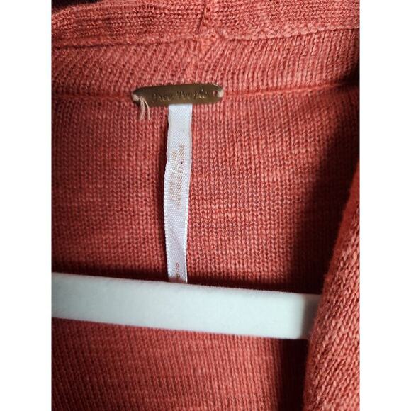 Free People Cardigan Sz S Orange Slouchy Lightweight Beachy boho Asymmetric hem - Picture 3 of 6